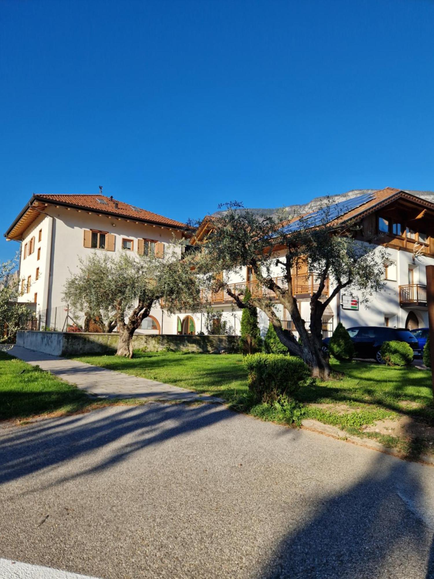 Antico Fienile Agritur Villa Mezzocorona Exteriör bild