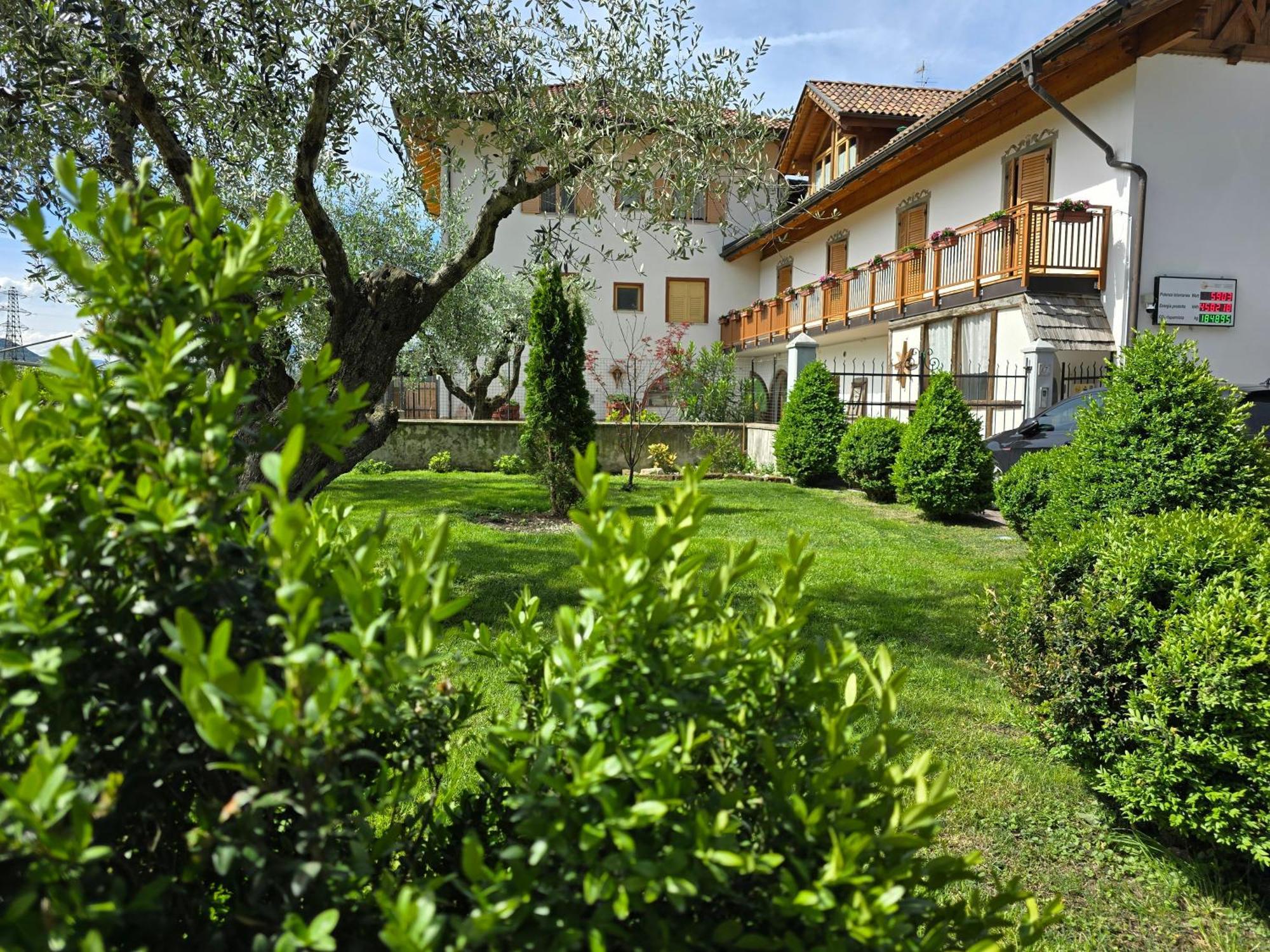 Antico Fienile Agritur Villa Mezzocorona Exteriör bild